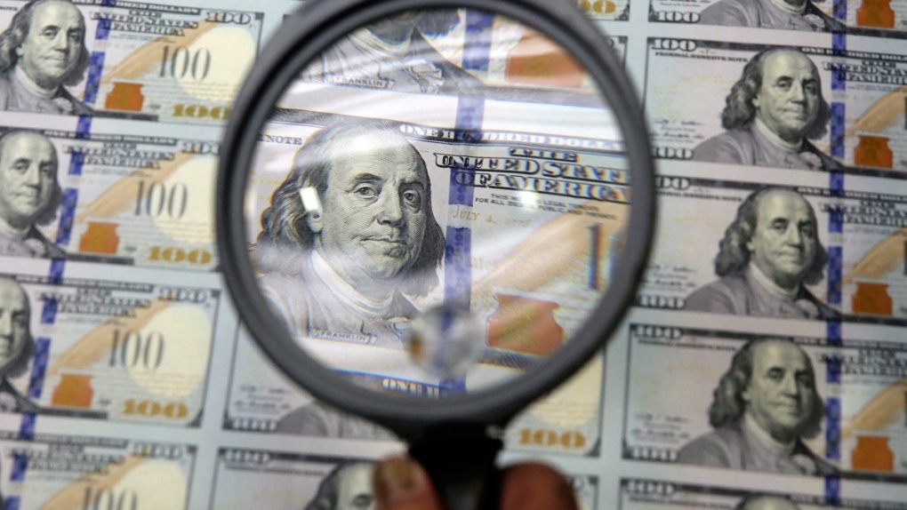 Covid-19,  My,  that lung buoc bung,  tiet kiem anh 2