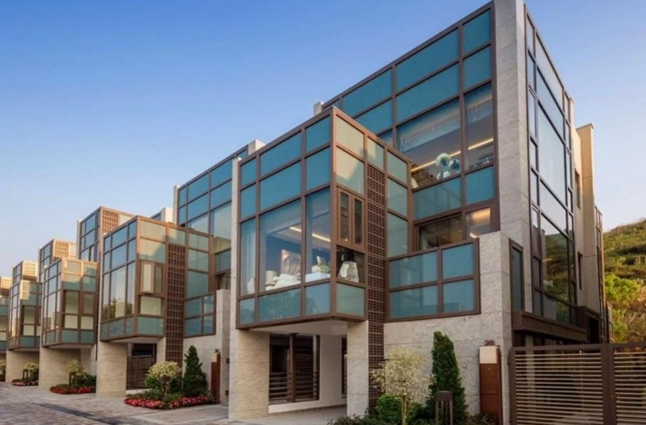 Nha vuon moi 3 trieu USD bi kien vi ro ri gas, tham nuoc va nam moc hinh anh