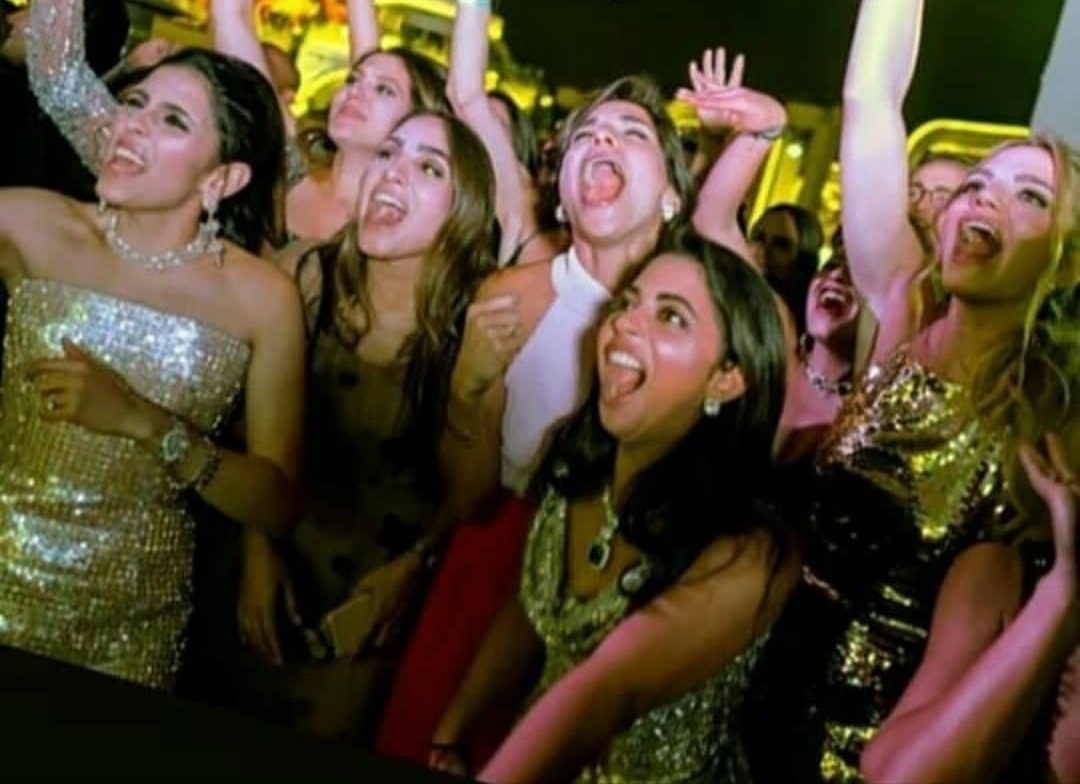 4 so thich dac biet cua con gai ty phu giau nhat chau A hinh anh