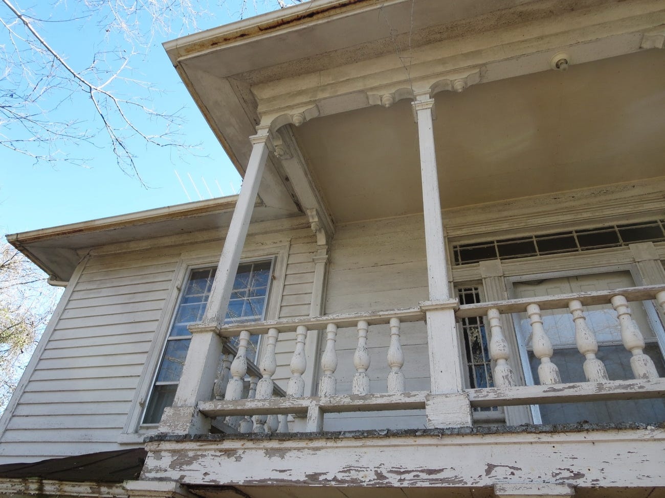 nha co bo hoang tu 1.000 USD anh 3