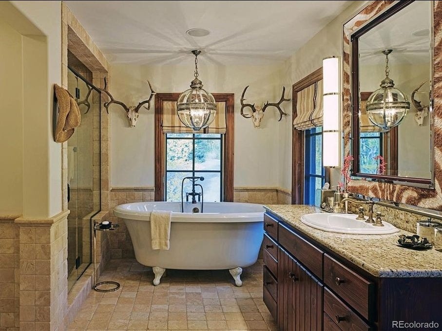 Dinh thu Colorado cua ong hoang golf Greg Norman anh 15