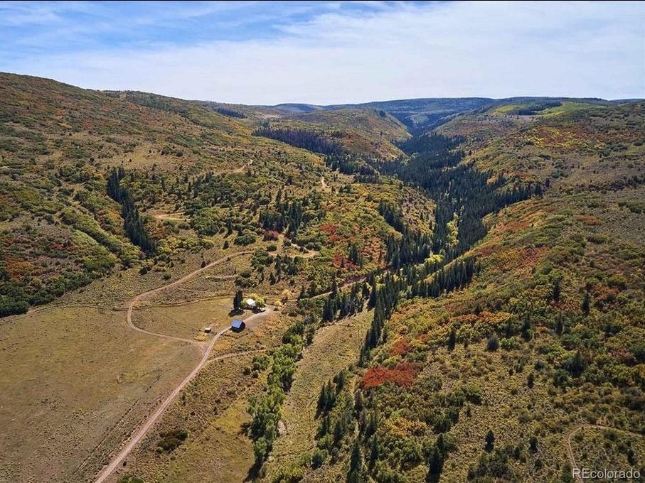 Dinh thu Colorado cua ong hoang golf Greg Norman anh 3