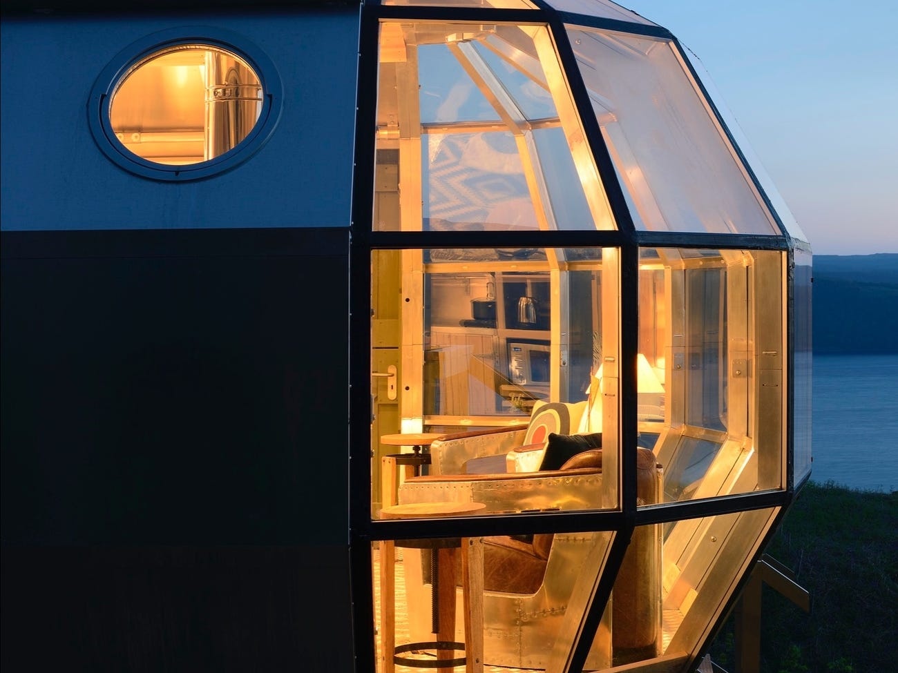 nha sieu nho giong tau vu tru anh 8