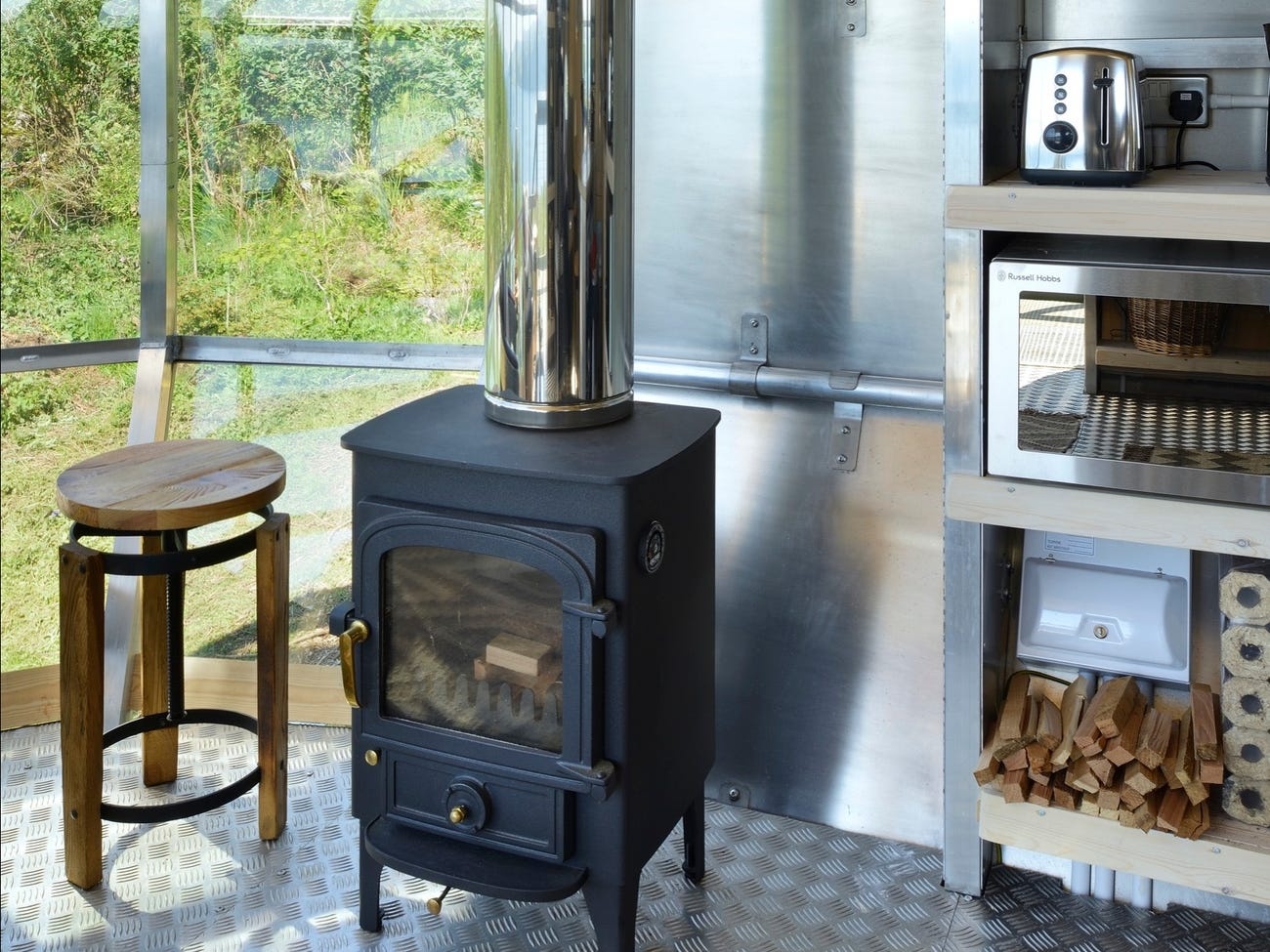 nha sieu nho giong tau vu tru anh 15