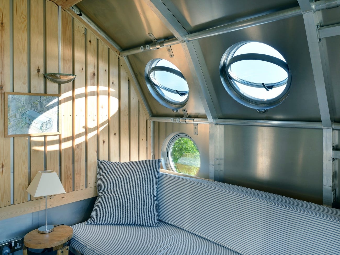 nha sieu nho giong tau vu tru anh 18