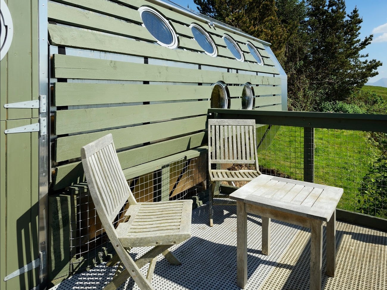 nha sieu nho giong tau vu tru anh 4