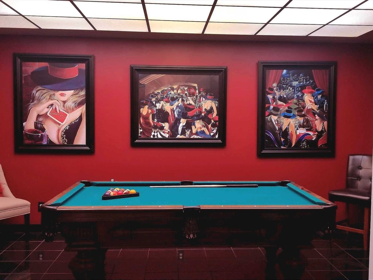 nha co ham tru bom anh 12