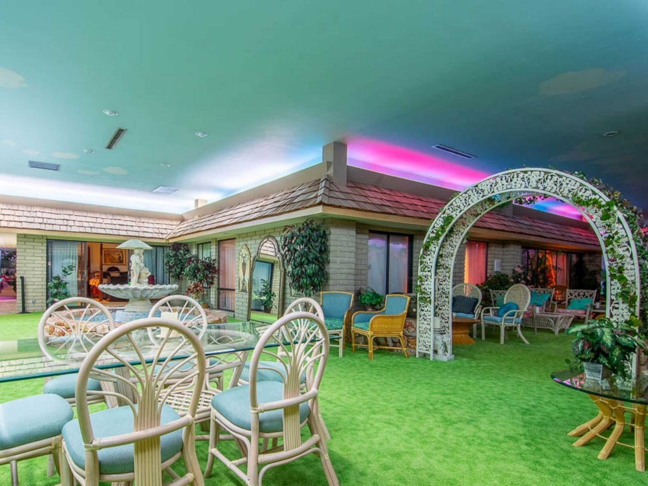 nha co ham tru bom anh 19