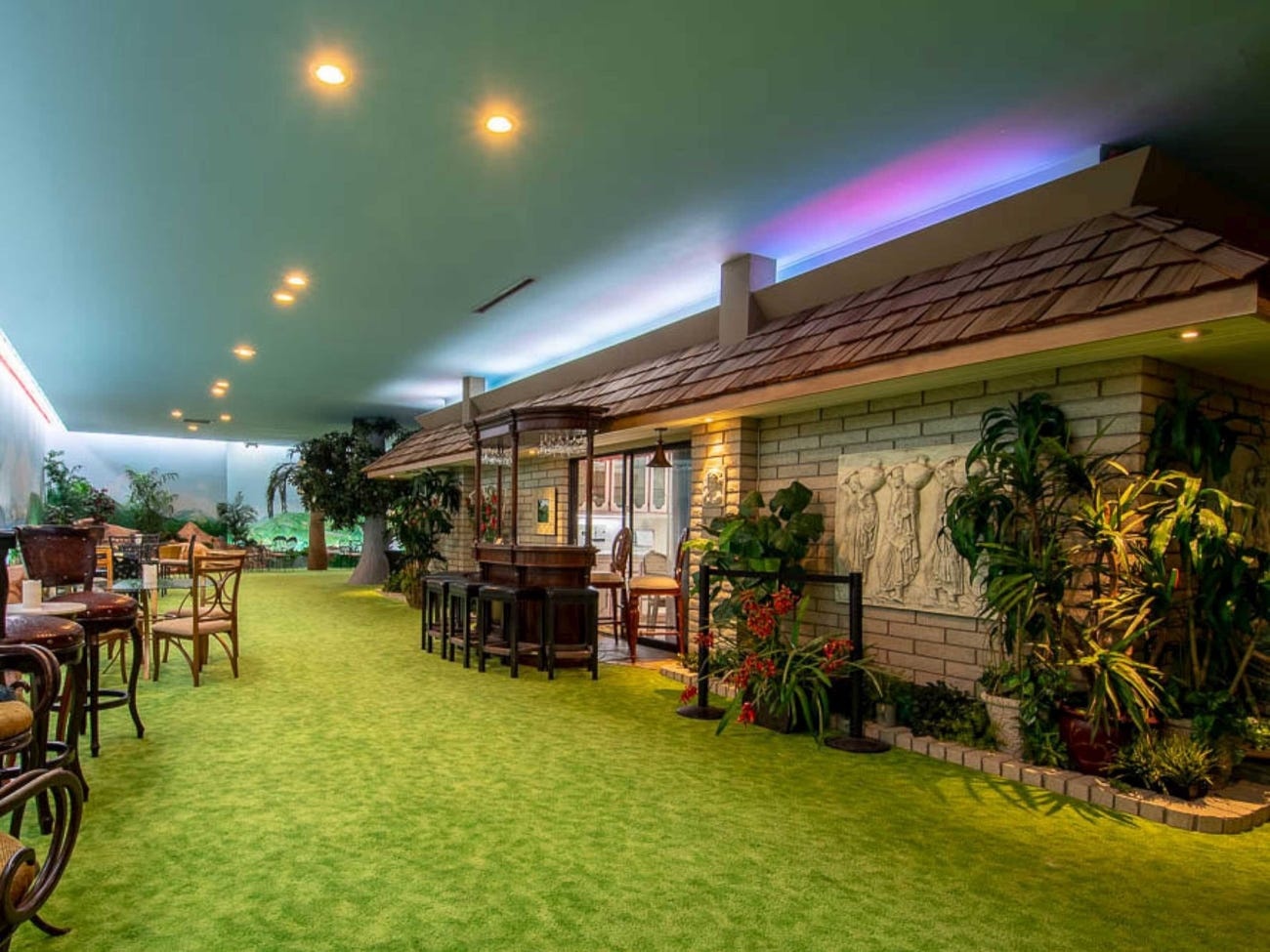 nha co ham tru bom anh 22