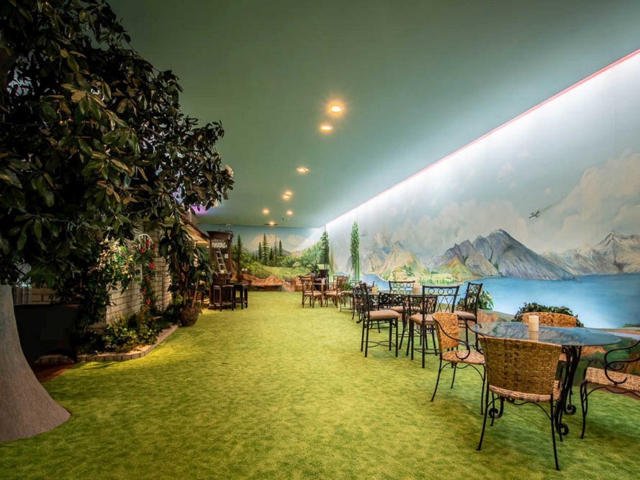 nha co ham tru bom anh 23