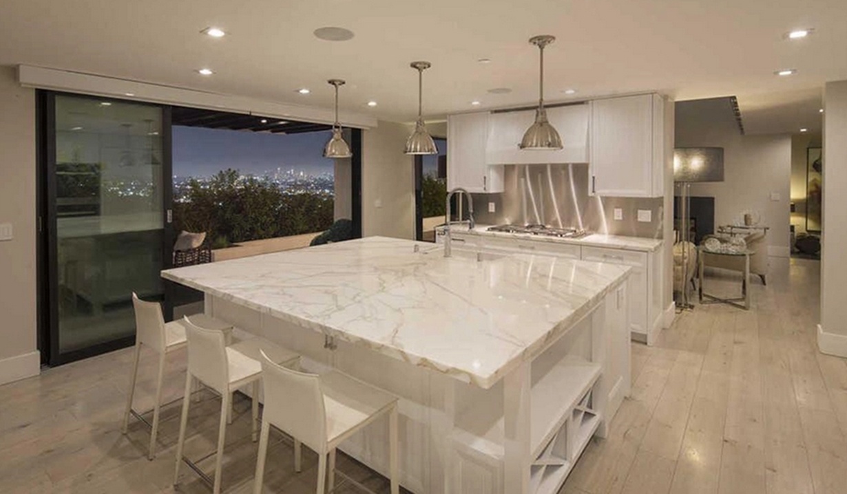 Dinh thu Hollywood cua Demi Lovato anh 4