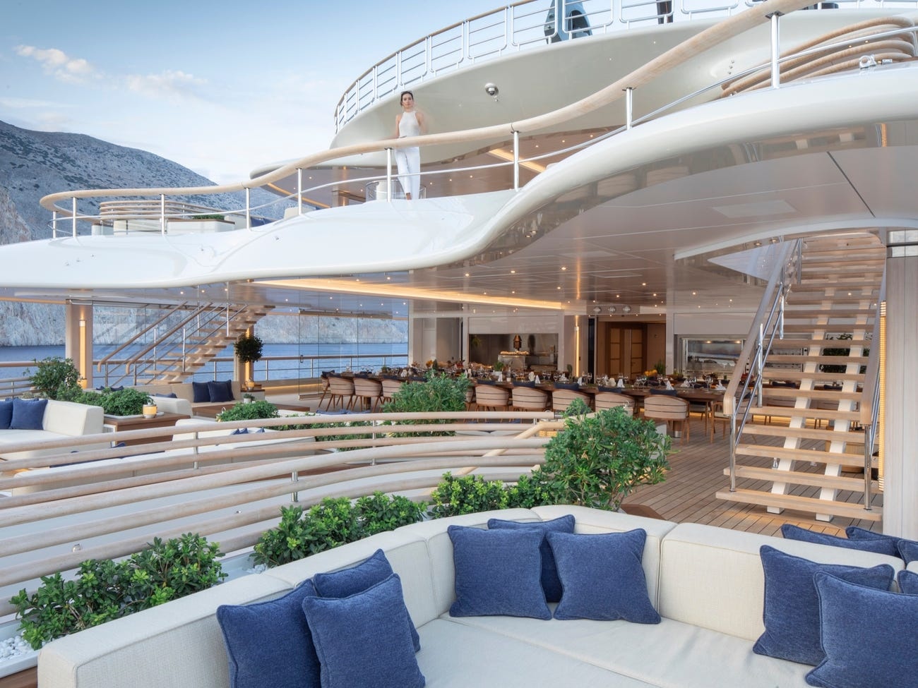 Sieu du thuyen Flying Fox co gia cho thue 4 trieu USD/tuan anh 15