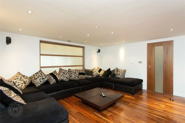 biet thu cua Marouane Fellaini anh 4