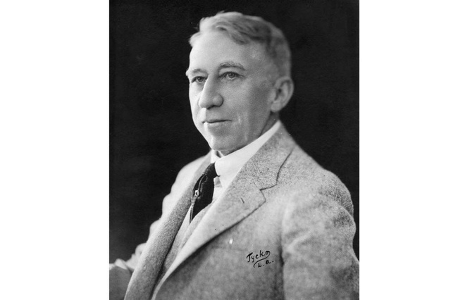 ty phu keo kiet anh 2