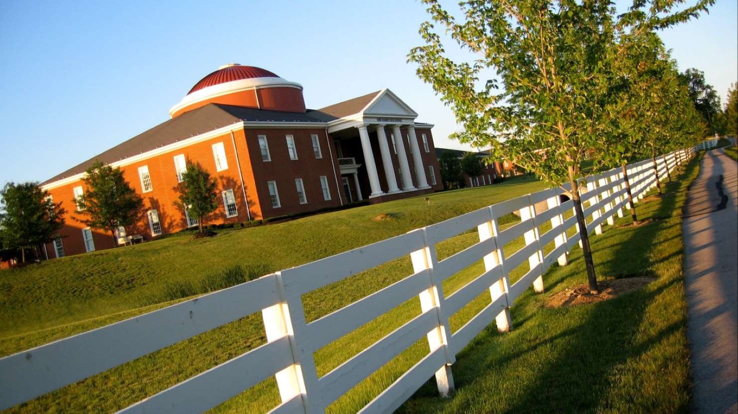 Nhung thi tran giau nhat tai My anh 1