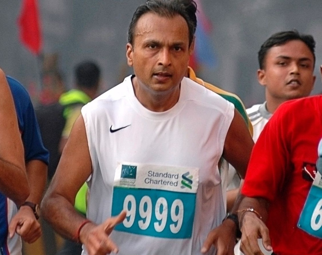 Nhung dieu it biet ve em trai ty phu giau nhat An Do hinh anh