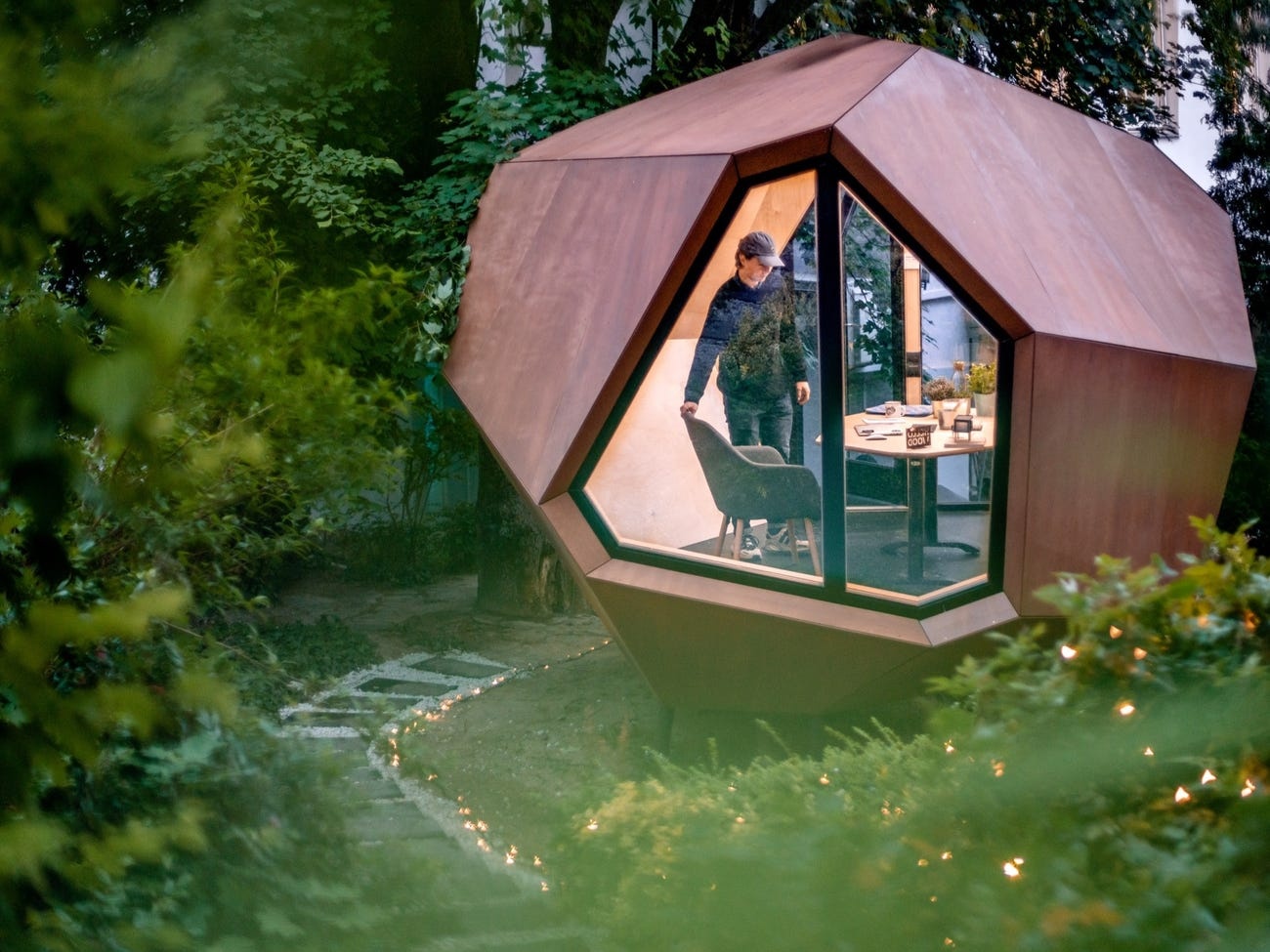 Cabin lam viec 'co tich' 8 m2 voi gia 28.000 USD hinh anh