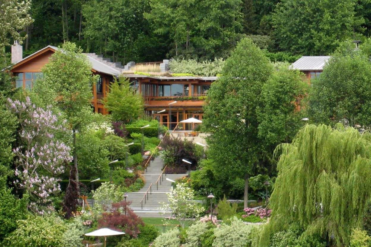 nha xa xi,  dinh thu xa xi,  Tom Cruise,  Kim Kardashian,  Beyonce,  Bill Gates anh 8