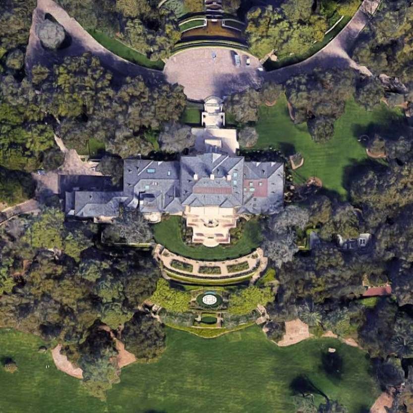 nha xa xi,  dinh thu xa xi,  Tom Cruise,  Kim Kardashian,  Beyonce,  Bill Gates anh 6