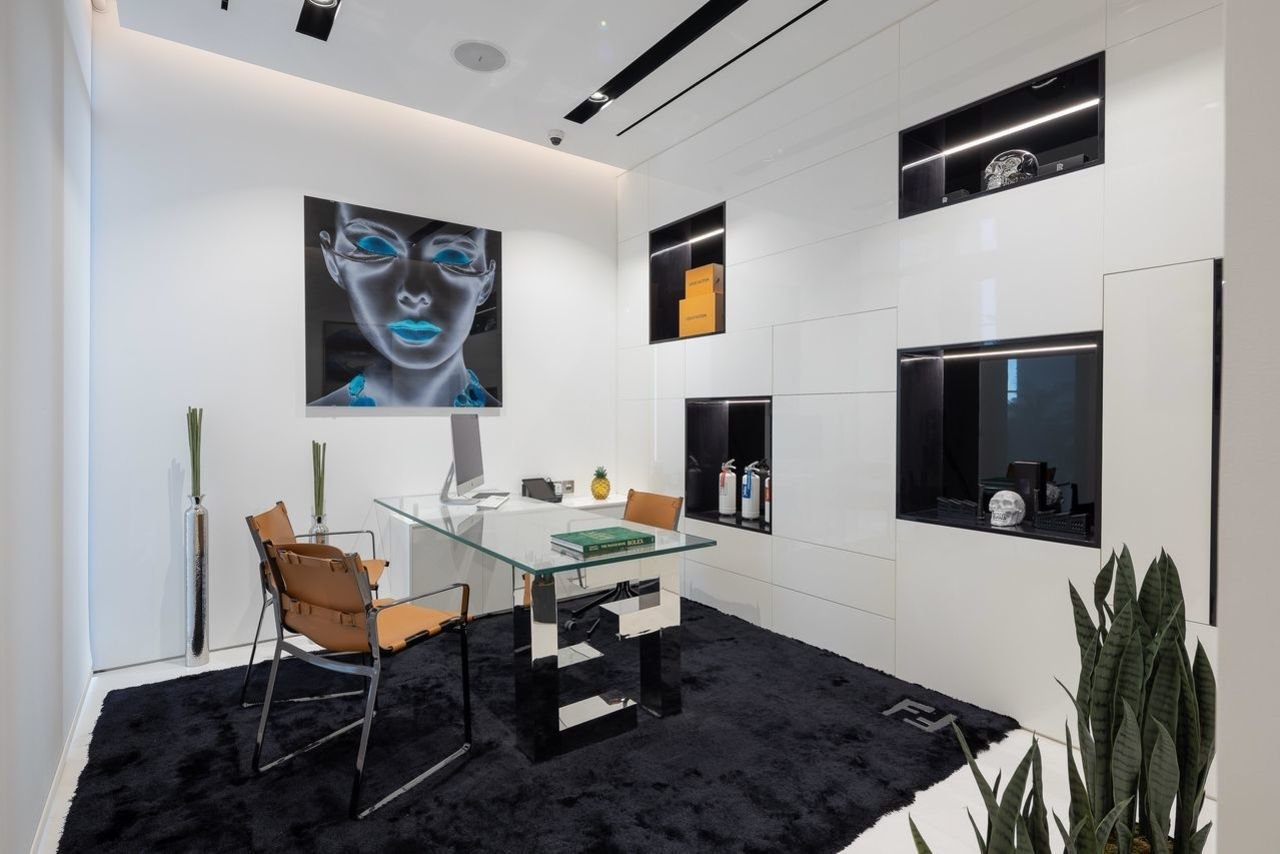 Dinh thu Dubai tang kem 2 sieu xe anh 16