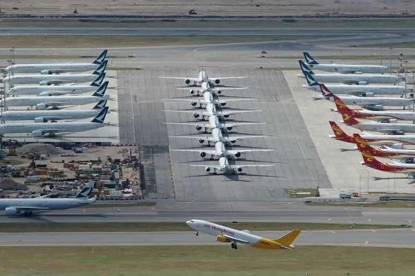 Gan 10.000 may bay ‘dap chieu' tren toan the gioi hinh anh