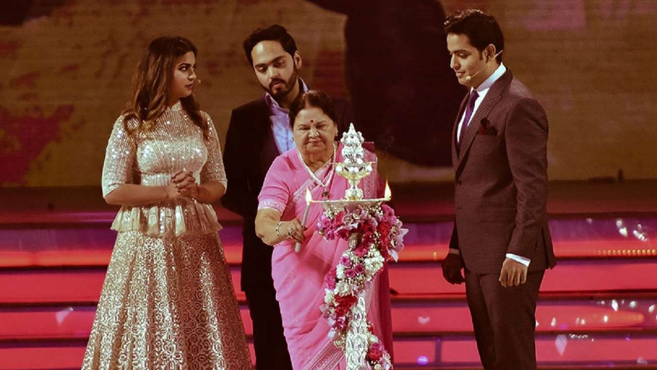 nhung dieu thu vi ve me ty phu giau nhat An Do anh 6