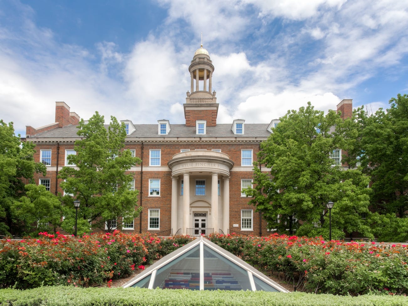 thi tran giau co nhat nuoc My,  My anh 2