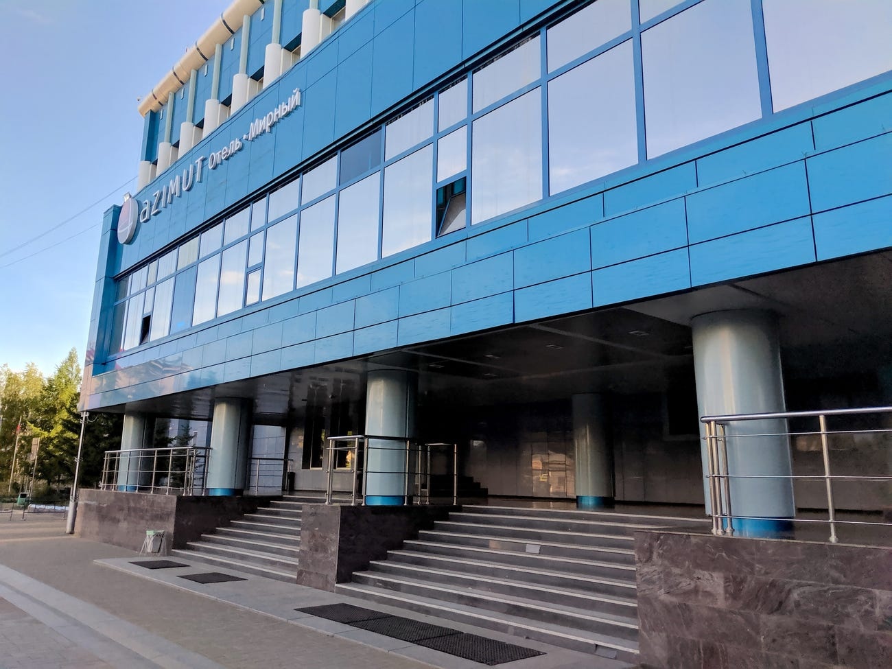 Thi tran kim cuong gan Bac Cuc anh 14