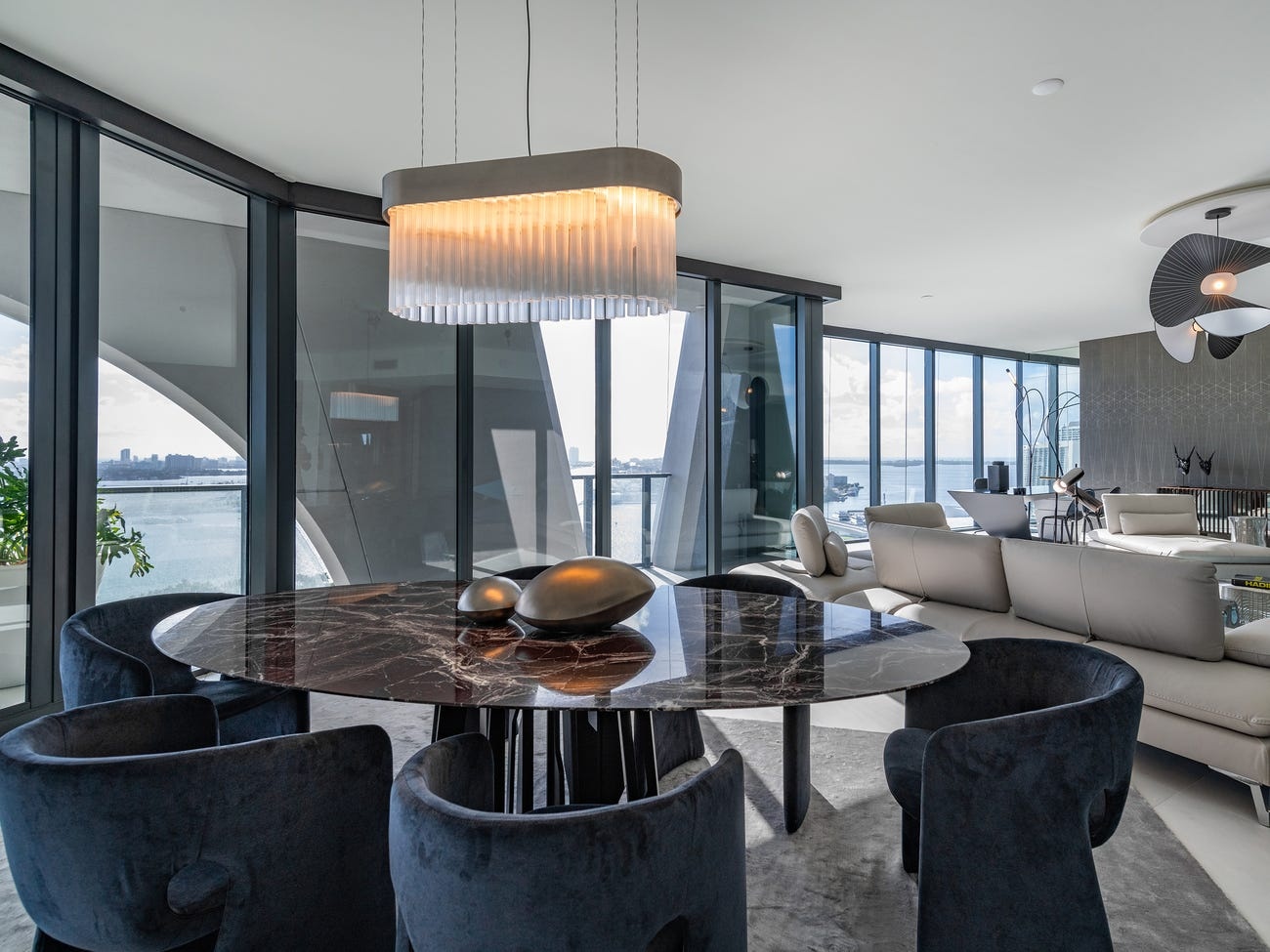 toa thap boc xuong o Miami anh 9