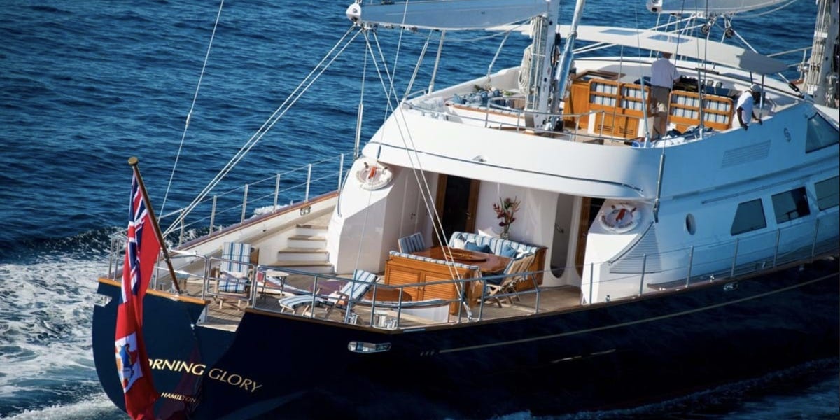 Gioi nha giau My that chat chi tieu, chuong ‘hang doi hang' hinh anh