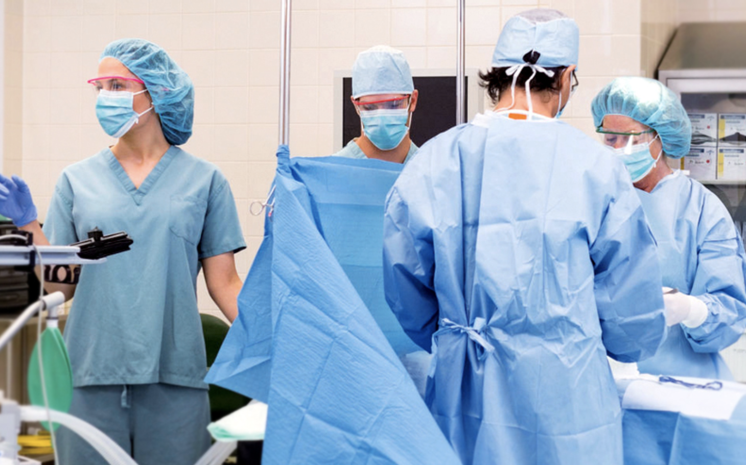 Co phieu mot hang quan ao bao ho y te tang 5.000% hinh anh