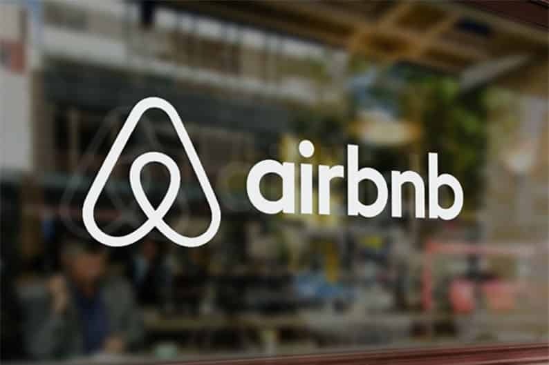 Airbnb am tham nop don IPO, dinh gia giam gan mot nua hinh anh