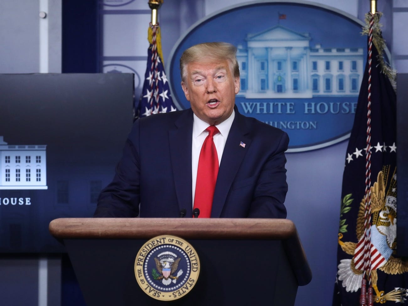 Quan he giua ong Trump va ty phu Larry Ellison anh 2