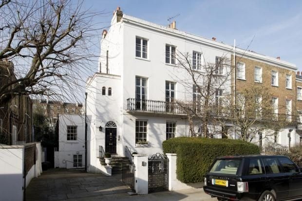 Dinh thu cua Messi,  Ronaldo anh 7