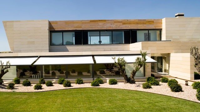 Dinh thu cua Messi,  Ronaldo anh 6