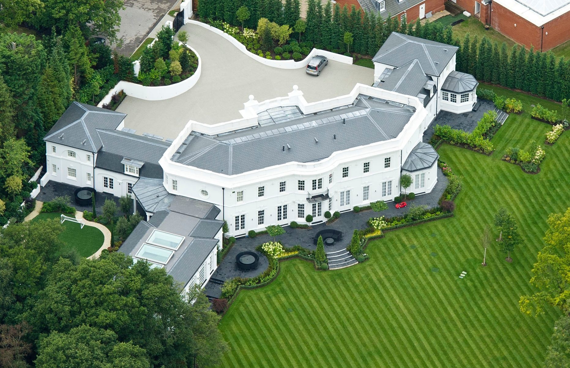 Dinh thu cua Messi,  Ronaldo anh 4