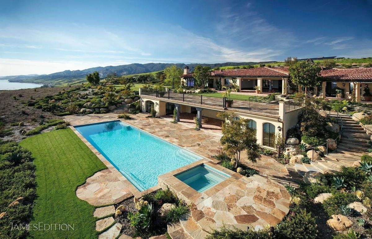 Nhung can nha dat nhat the gioi dang duoc rao ban anh 4