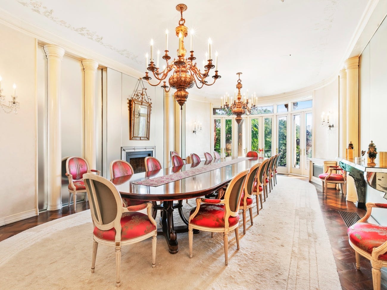 Nha pho xa xi cua cong chua Iran o New York hinh anh