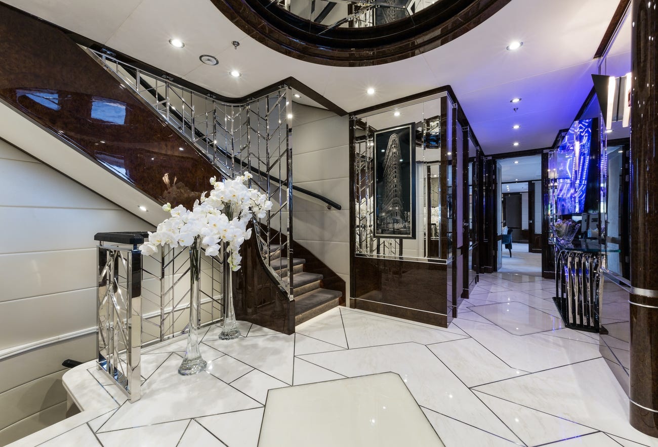 Sieu du thuyen cua trum dia oc Nick Candy anh 5