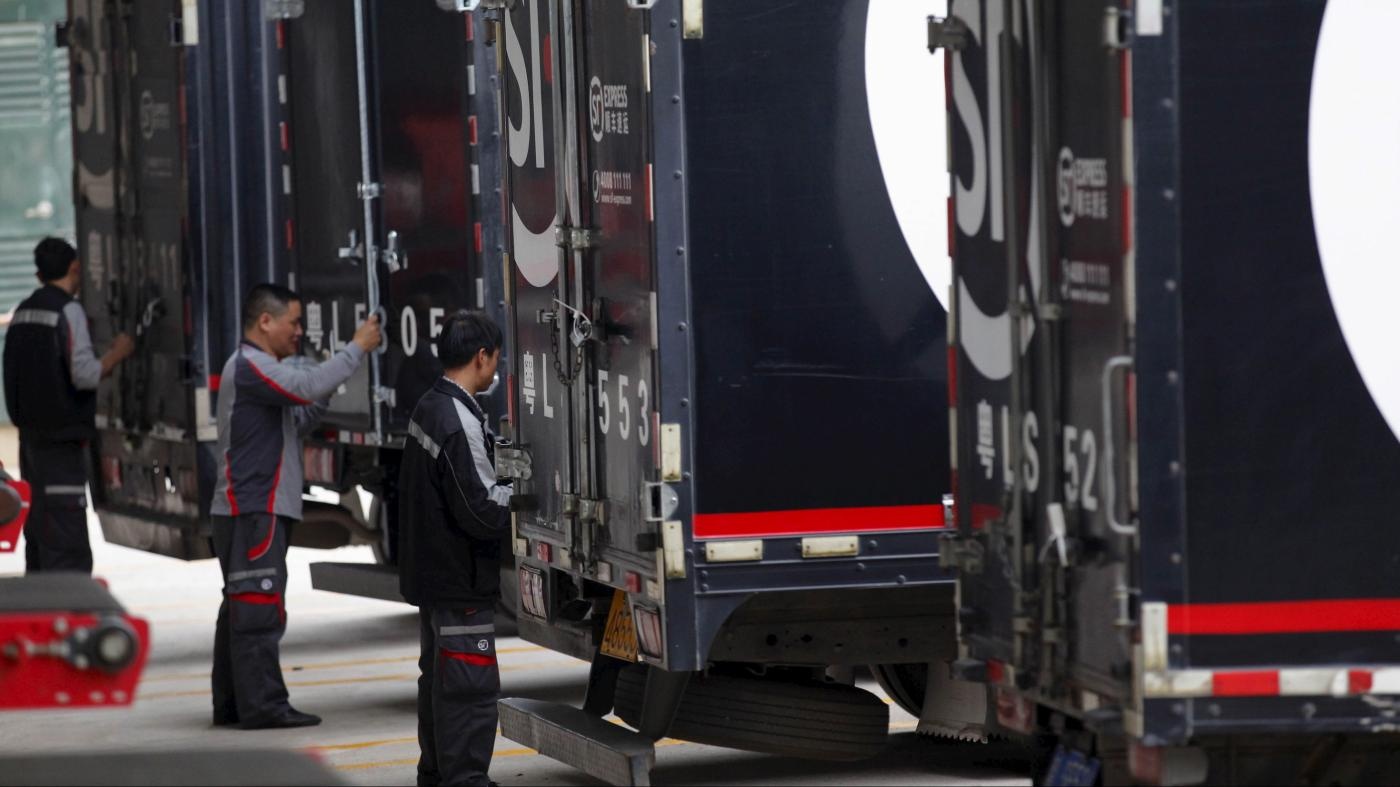 Nguoi giao hang chui thanh chu hang van tai so 1 Trung Quoc anh 2