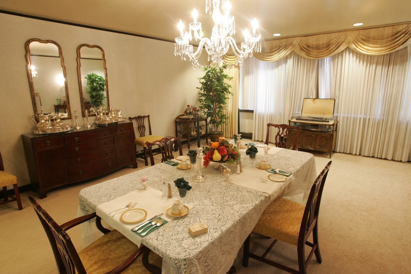 Benh vien xa xi noi ong Trump dieu tri Covid-19 hinh anh