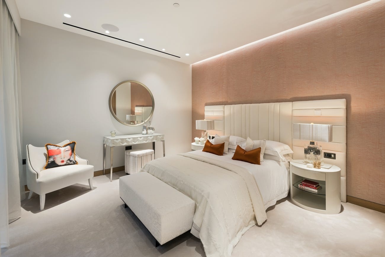 Nha pho co 3 tang ham giua trung tam London anh 15