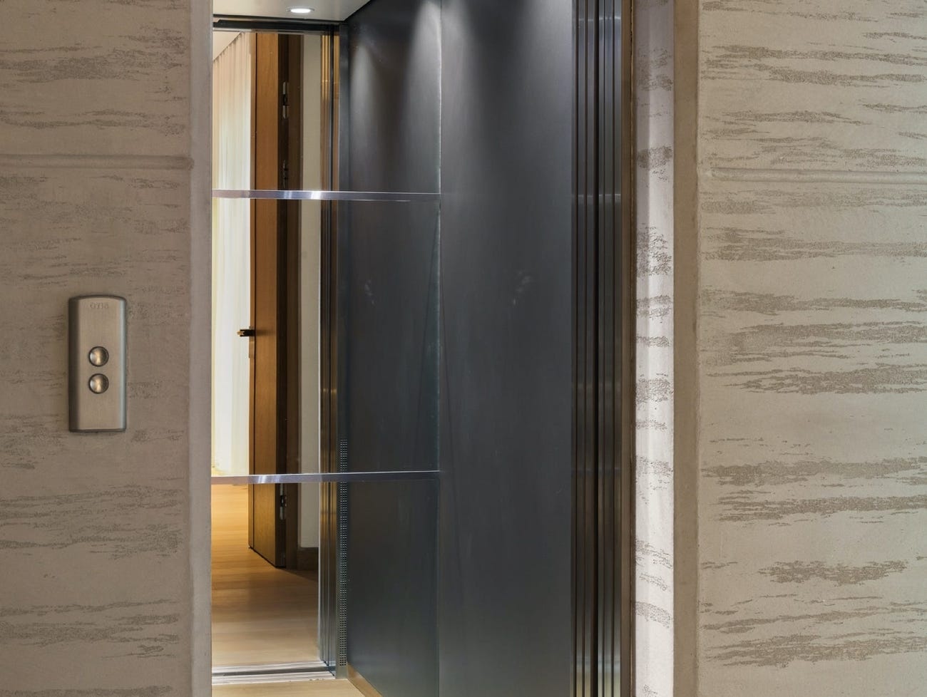 Nha pho co 3 tang ham giua trung tam London anh 17