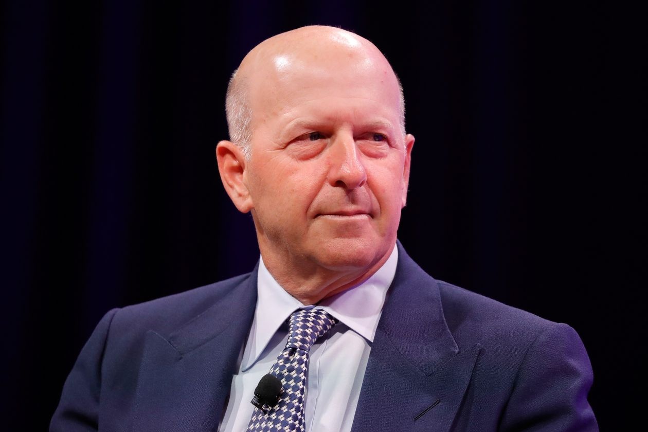 Bi phat hon 5 ty USD, Goldman Sachs thu hoi thuong cua cac lanh dao hinh anh