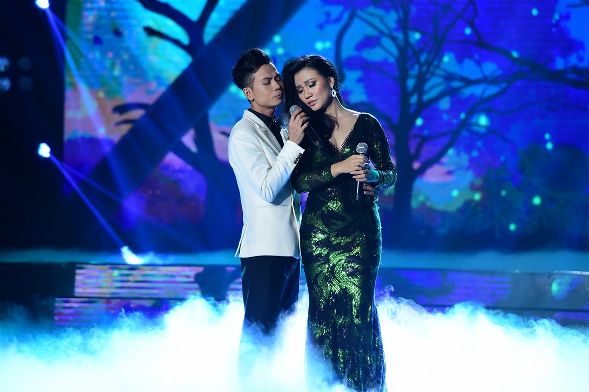 Minh Tuyet gap go ban sao chinh minh va Bang Kieu hinh anh