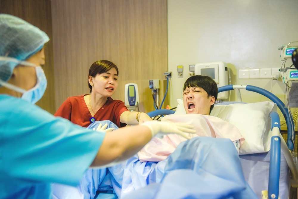 Tran Thanh bat khoc anh 3