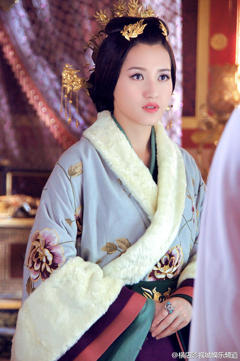 Nhan sac Nhi Tinh Dien Hi cong luoc anh 3