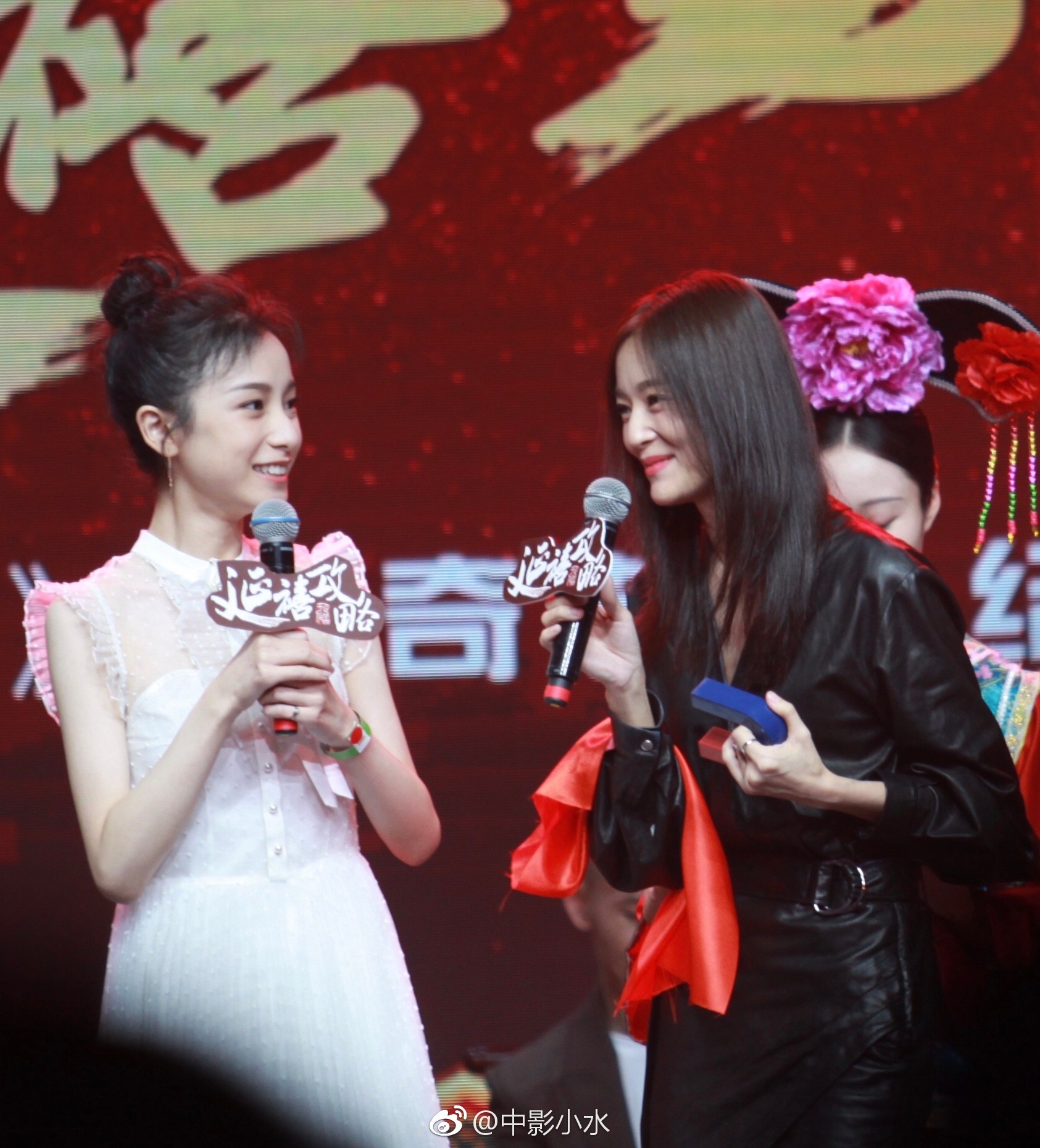 Anh Lac bat khoc voi Pho Hang anh 5