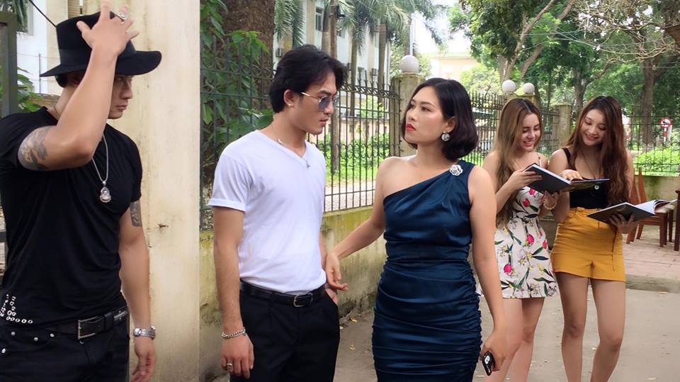 Phim Viet lam dung ngoai truyen: Khien cuong, quang cao qua lo hinh anh