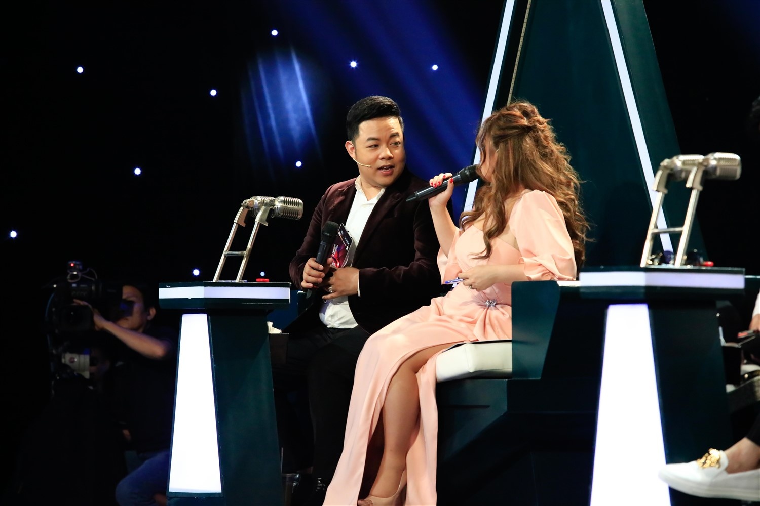 Minh Tuyết hát bolero quên lời  ảnh 2 Minh Tuyet hat bolero quen loi anh 2